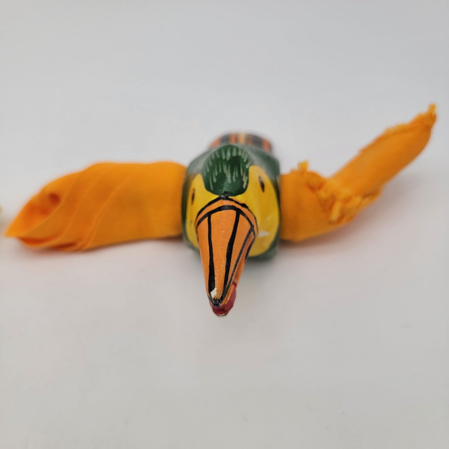 Vintage Hand Crafted & Painted Wood Toucan Napkin Rings Set Of 4 With Napkins