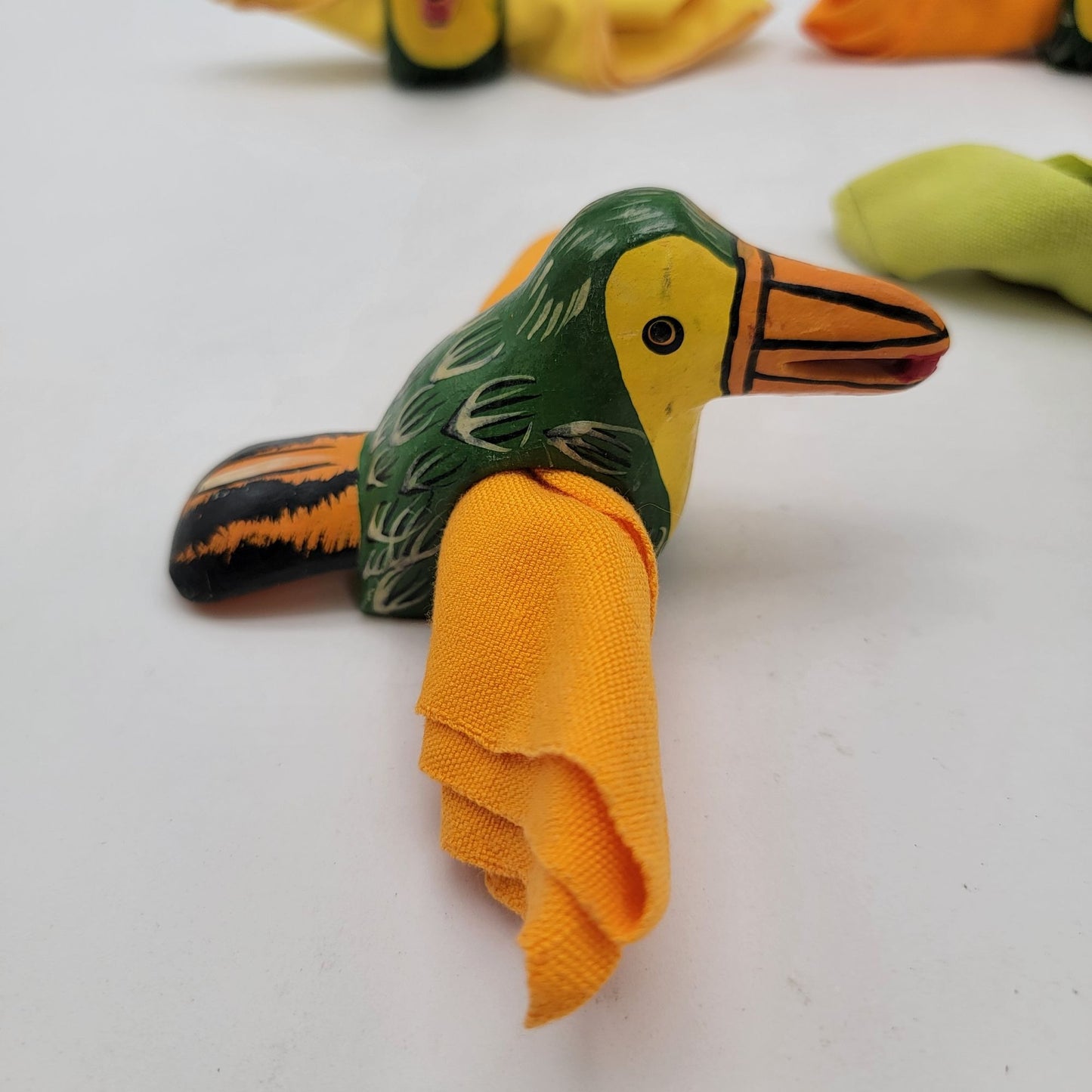 Vintage Hand Crafted & Painted Wood Toucan Napkin Rings Set Of 4 With Napkins