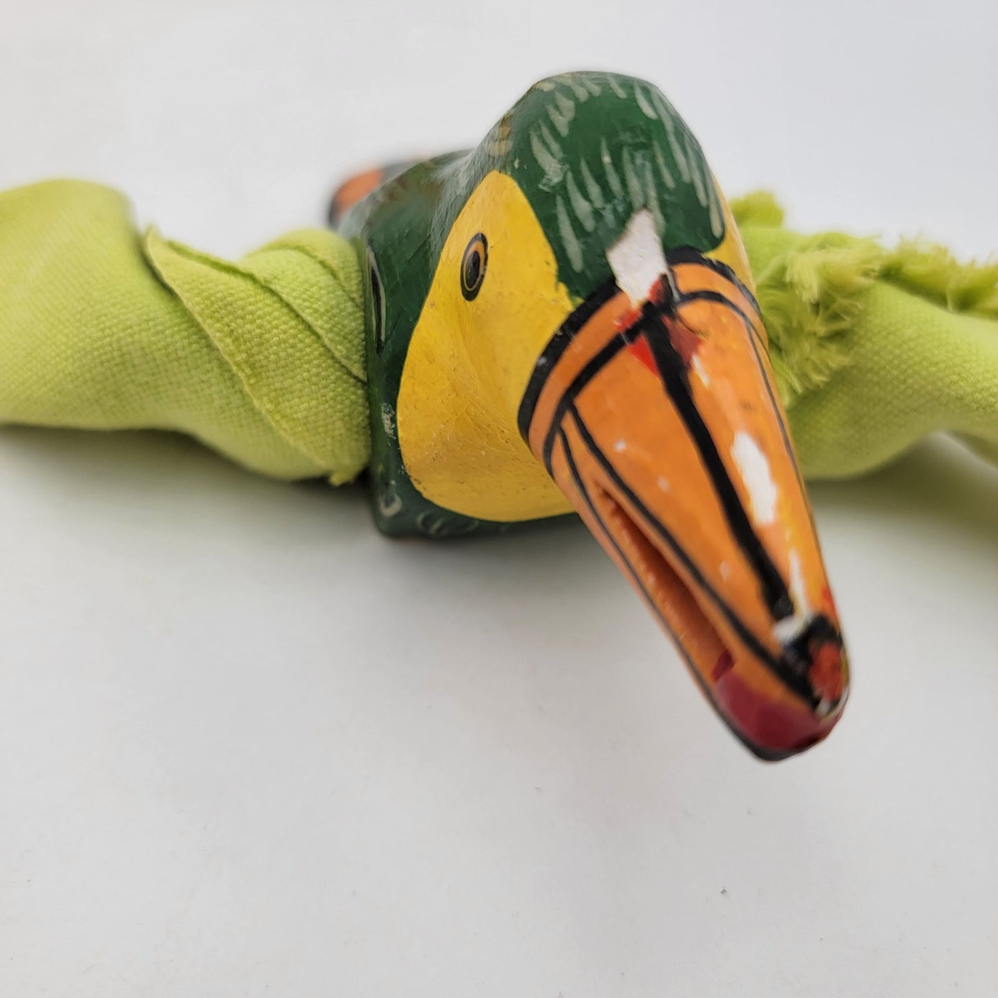Vintage Hand Crafted & Painted Wood Toucan Napkin Rings Set Of 4 With Napkins