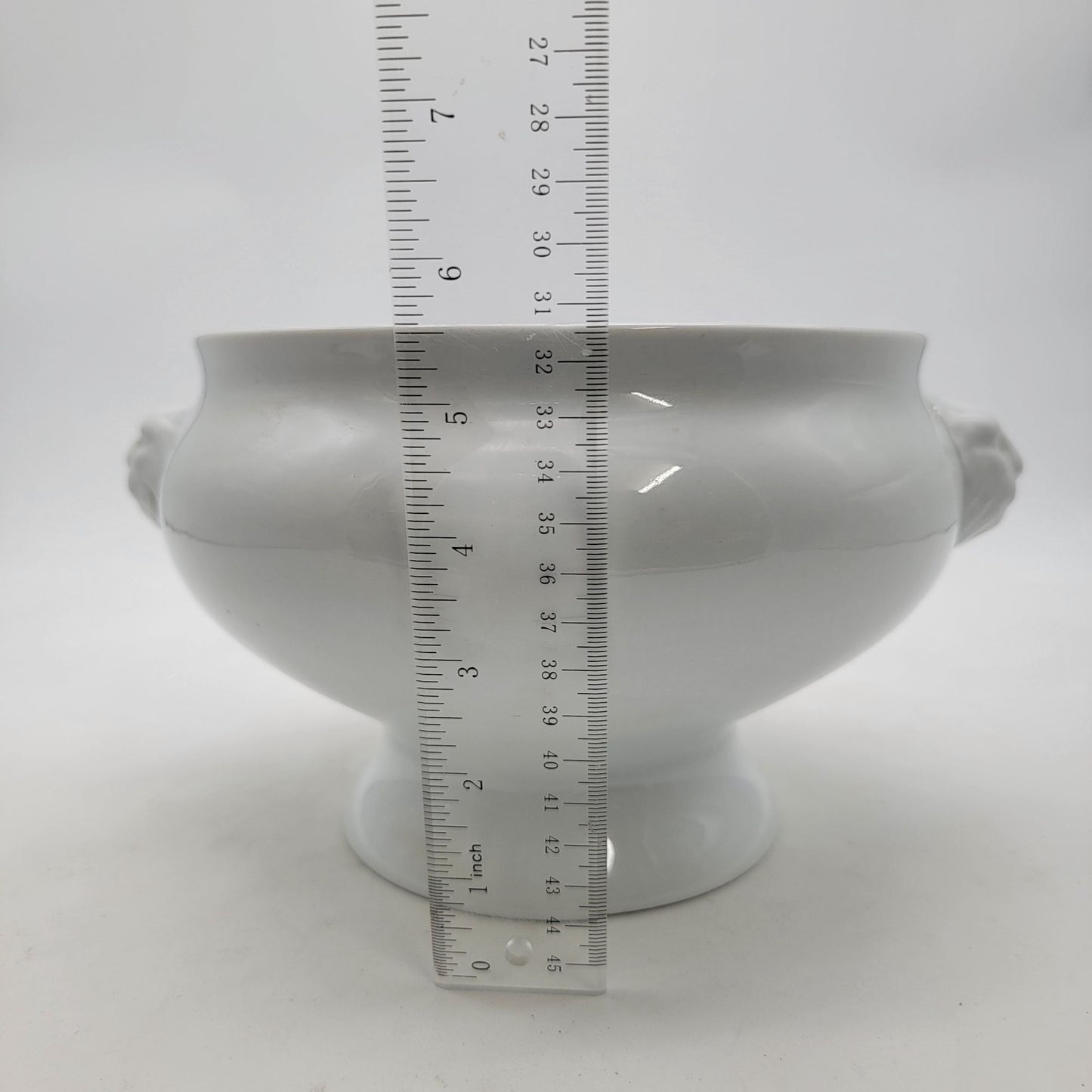 Bodum White Porcelain Lion Head Soup Tureen