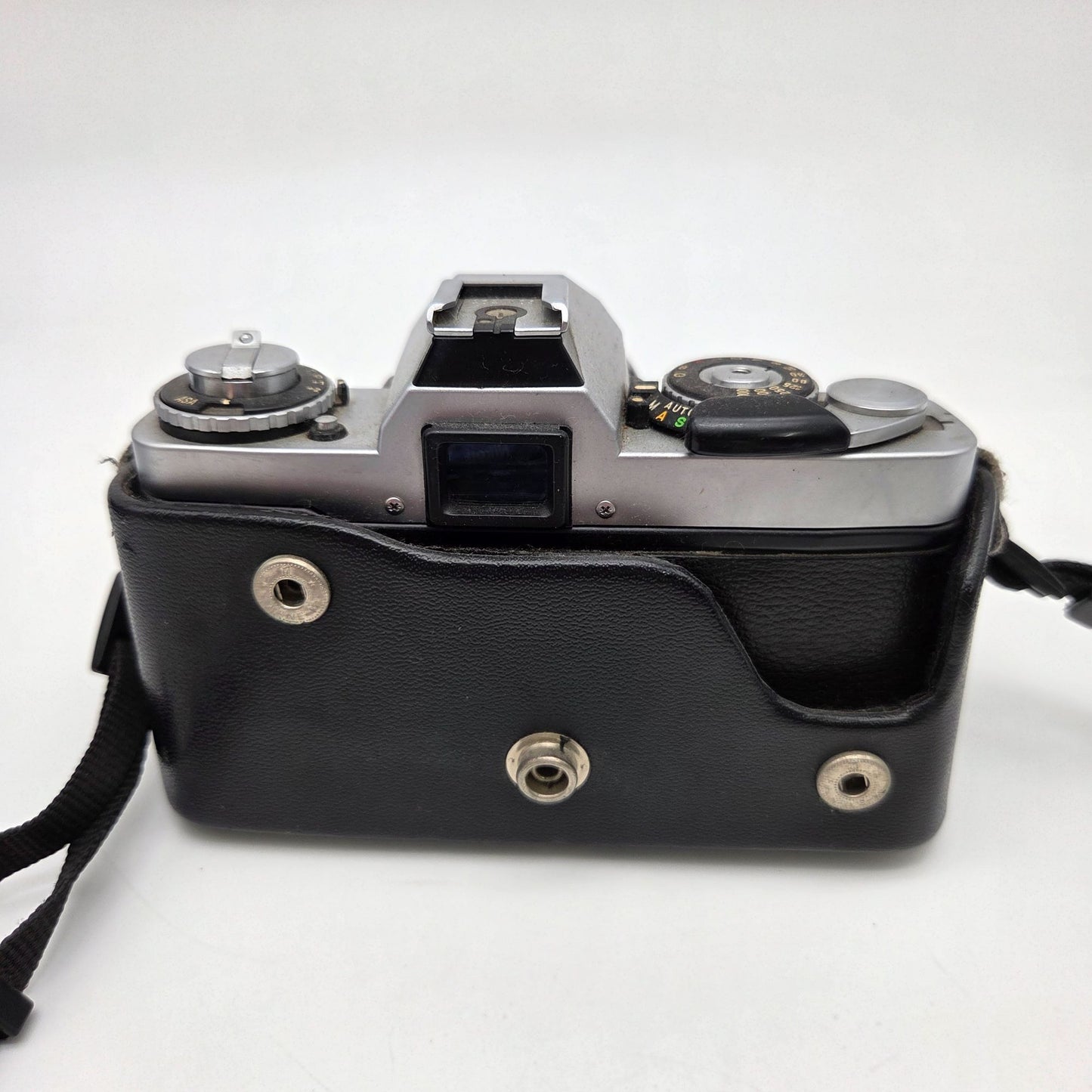 Minolta XG-1 35mm SLR Film Camera W/ 50mm Lens Pentax Leather Cover & Nikon Strap