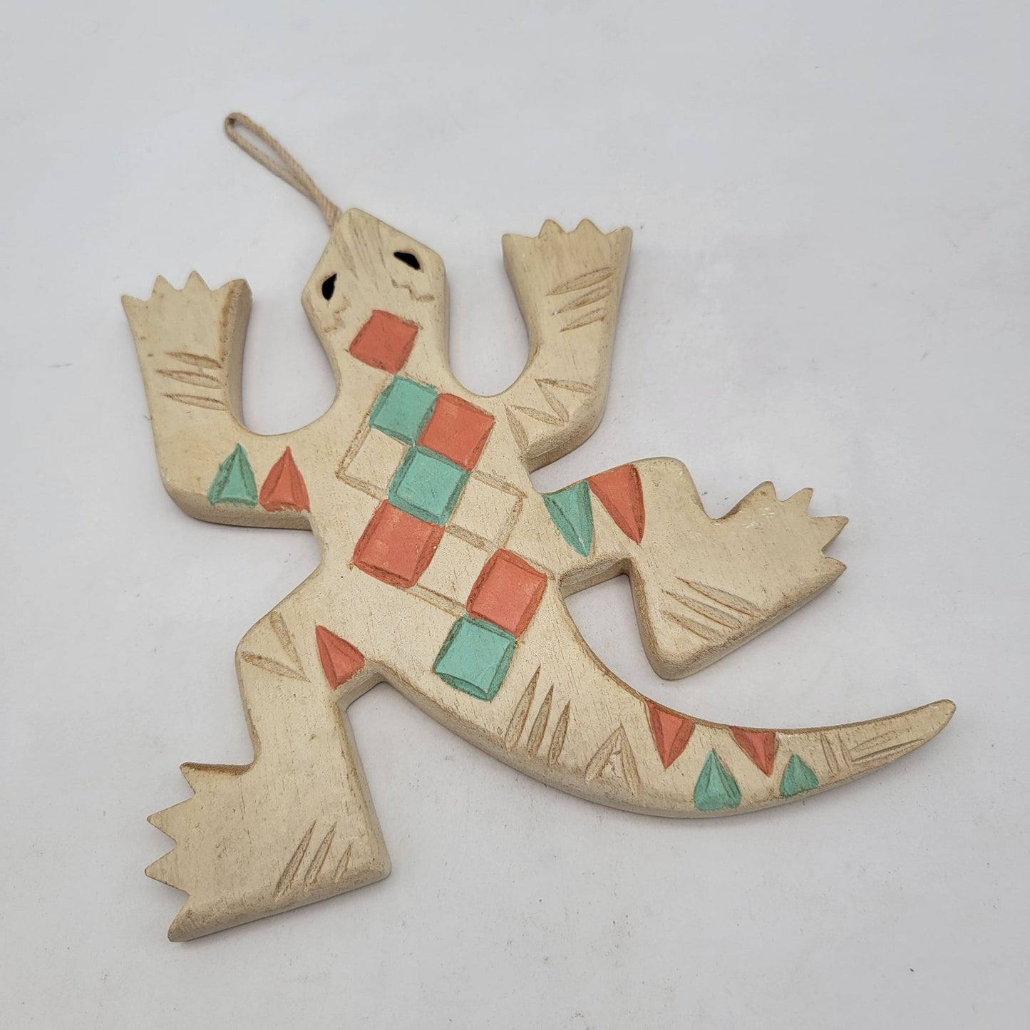 Wooden Lizard Gecko Wall Hanging Decor Hand-Painted Southwest Pattern