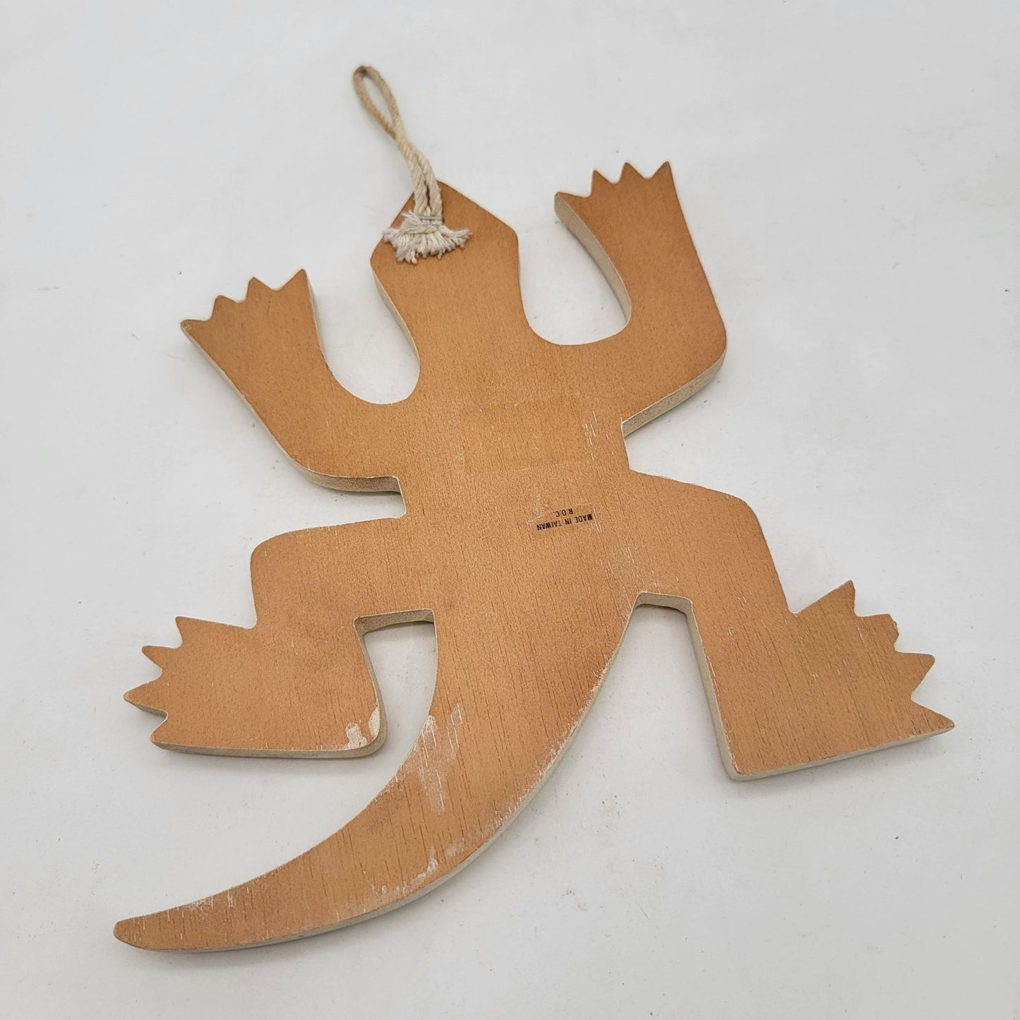 Wooden Lizard Gecko Wall Hanging Decor Hand-Painted Southwest Pattern