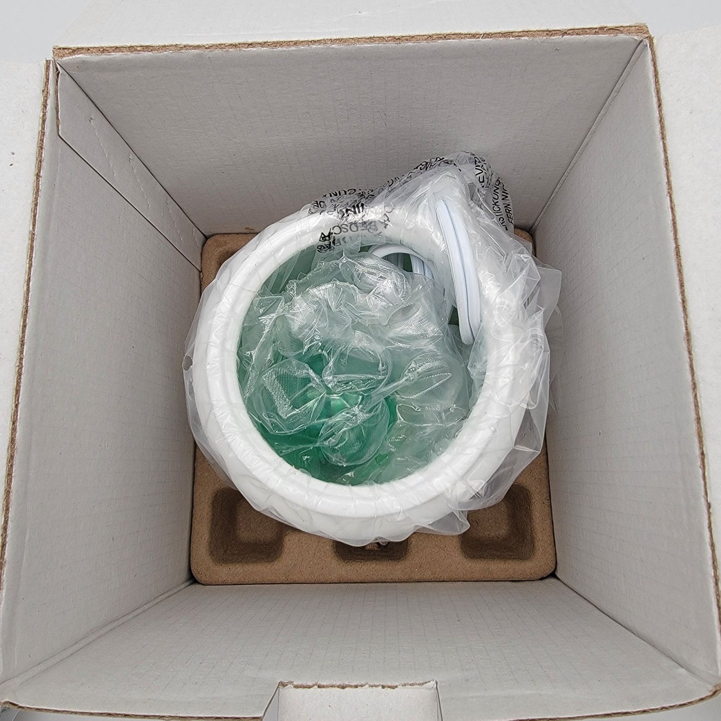 Retired Scentsy Keep Going Keep Growing Wax Warmer New with Box