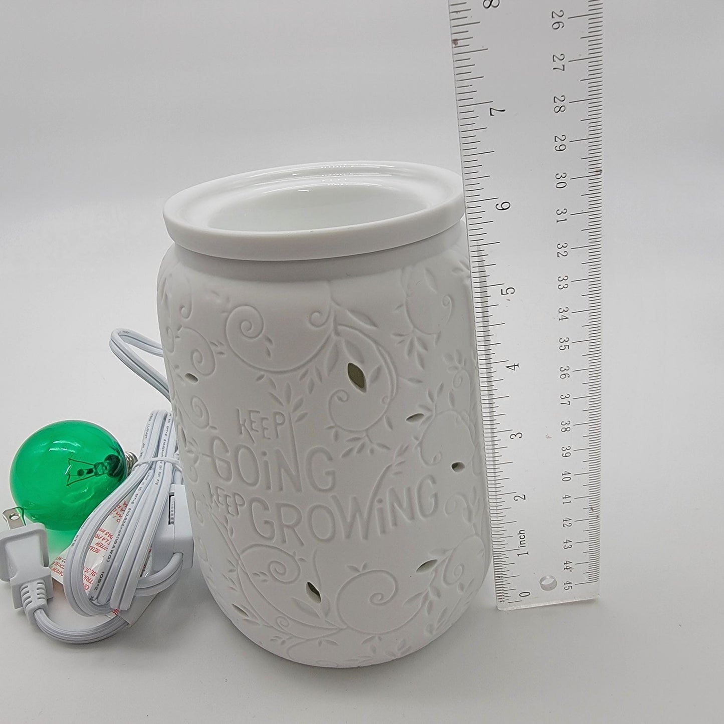 Retired Scentsy Keep Going Keep Growing Wax Warmer New with Box