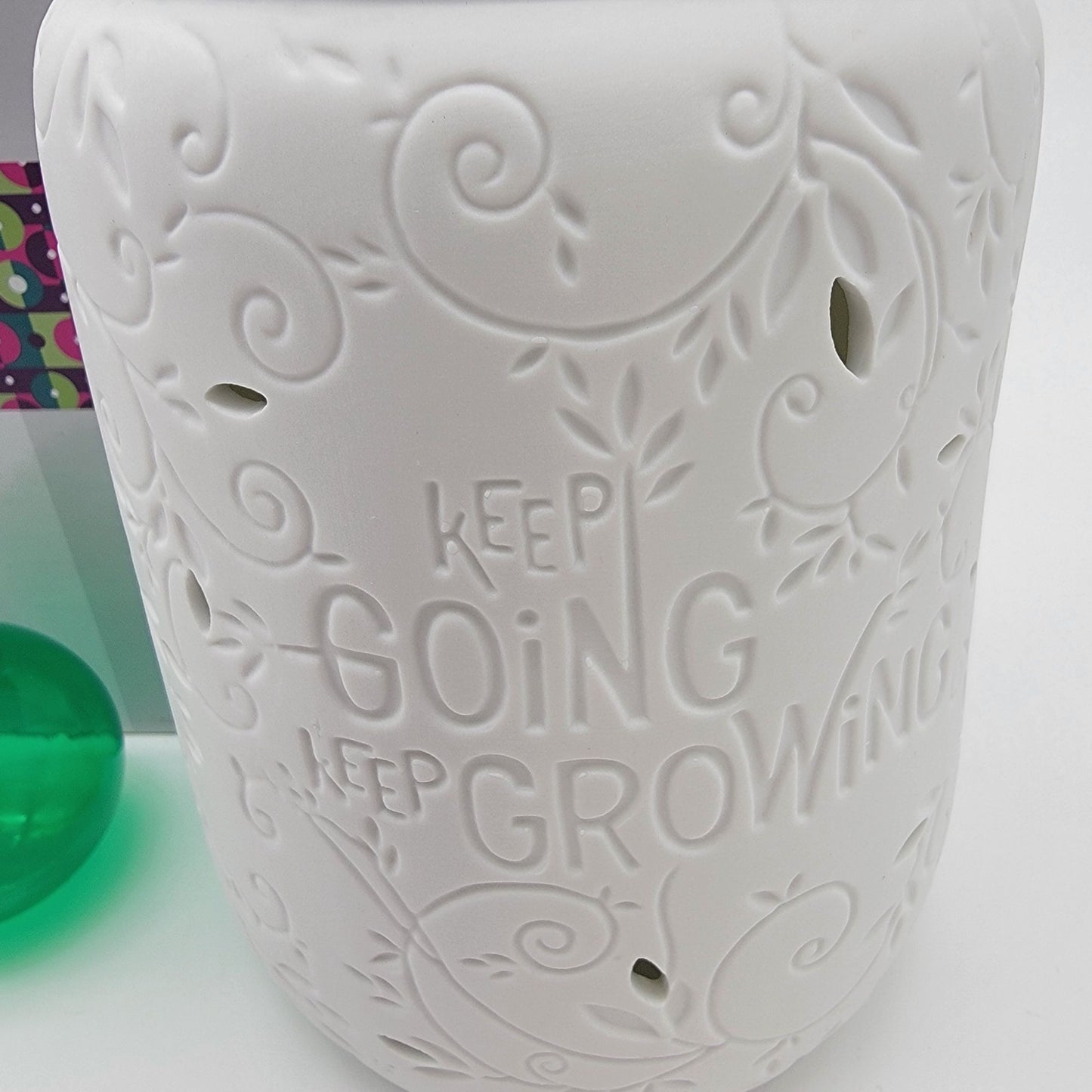 Retired Scentsy Keep Going Keep Growing Wax Warmer New with Box