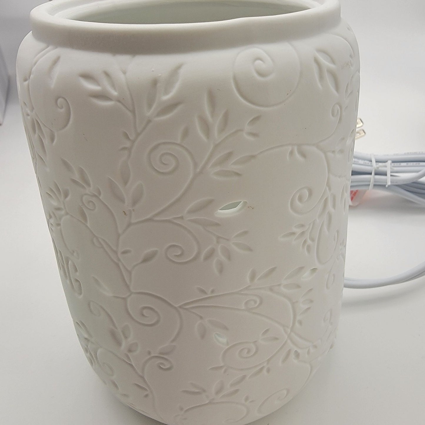 Retired Scentsy Keep Going Keep Growing Wax Warmer New with Box