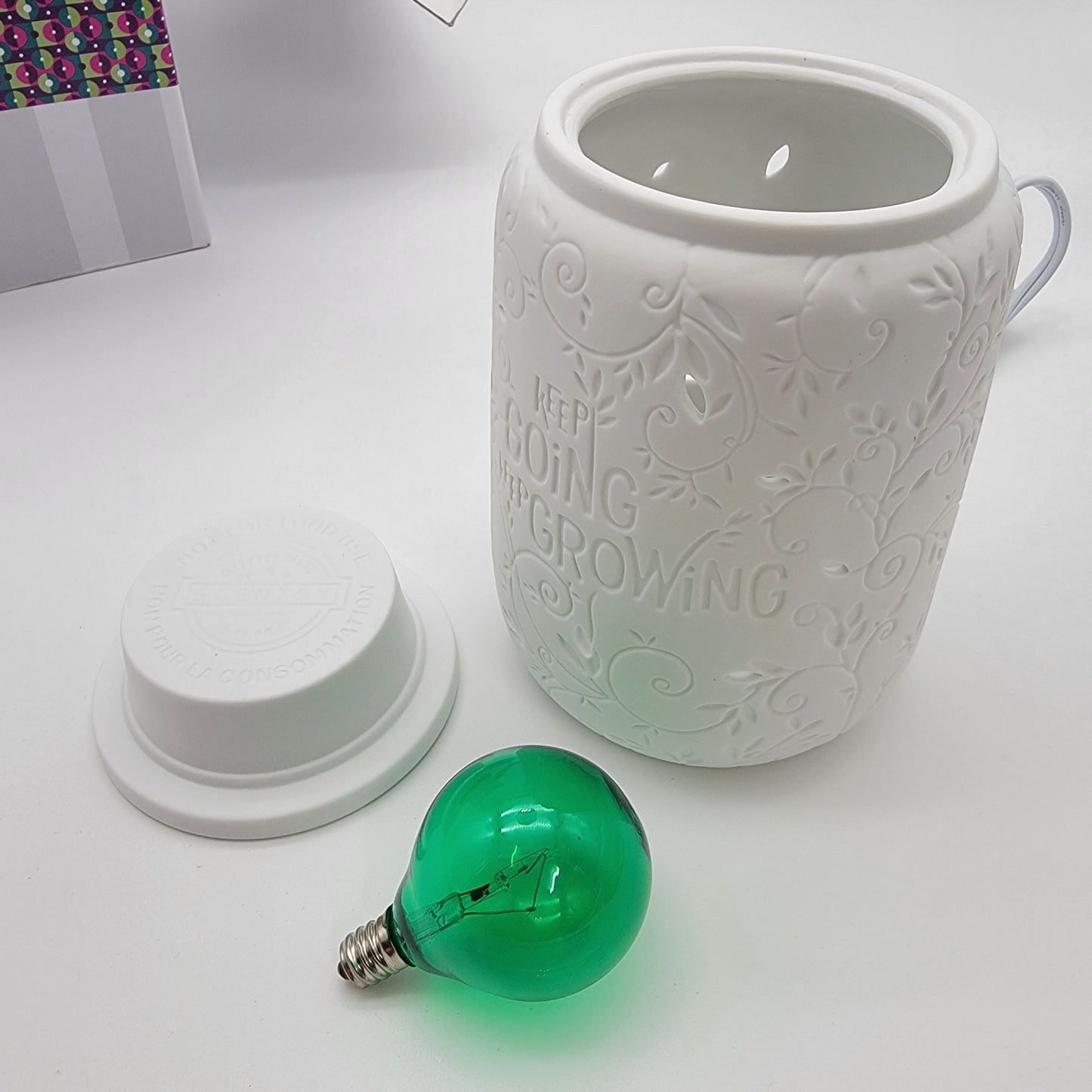 Retired Scentsy Keep Going Keep Growing Wax Warmer New with Box