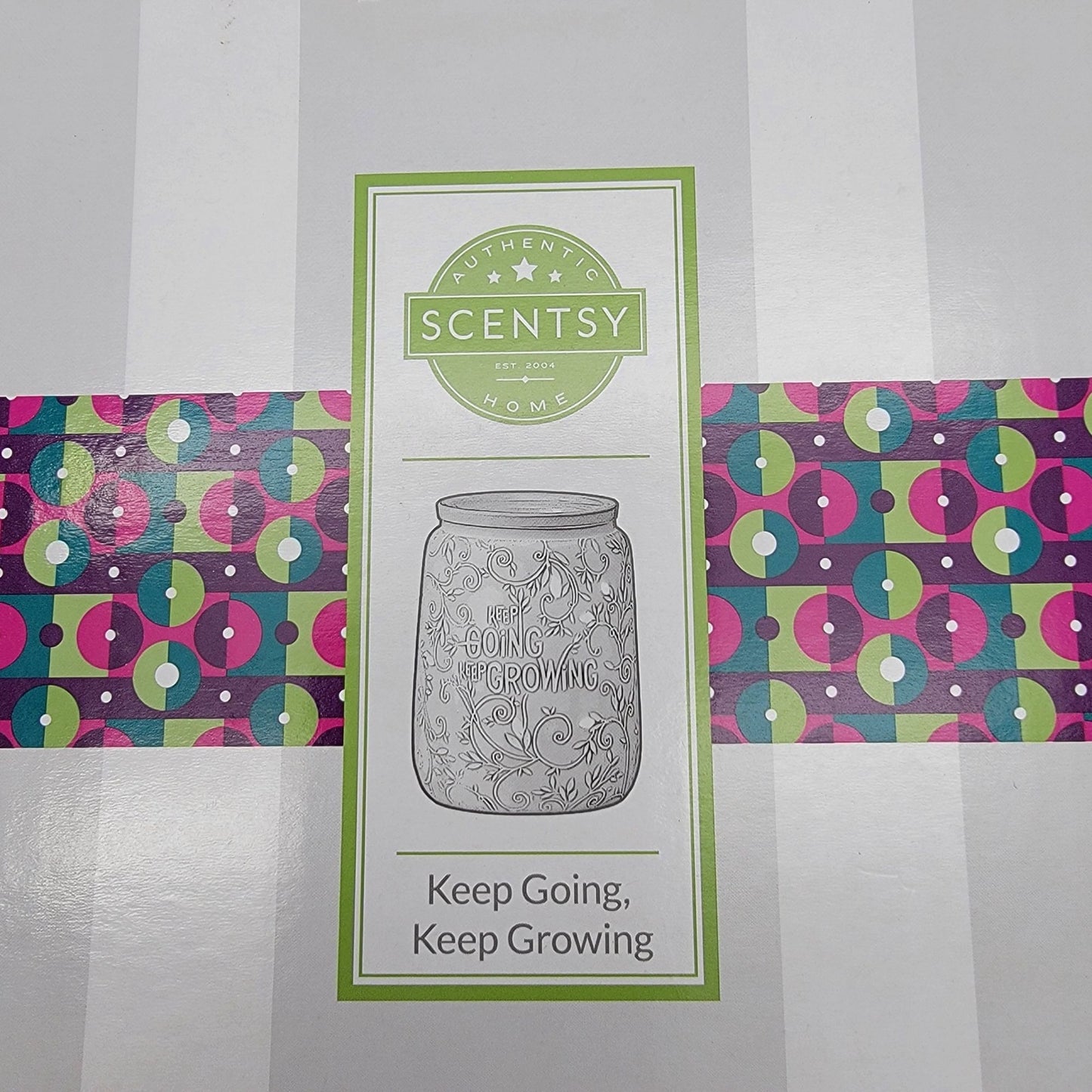 Retired Scentsy Keep Going Keep Growing Wax Warmer New with Box
