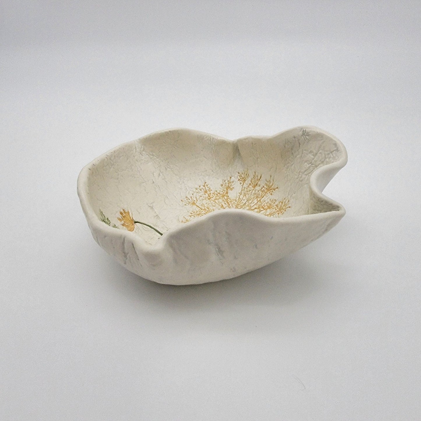Queen Annes Lace Design By Ellyn Signed Art Pottery Bowl