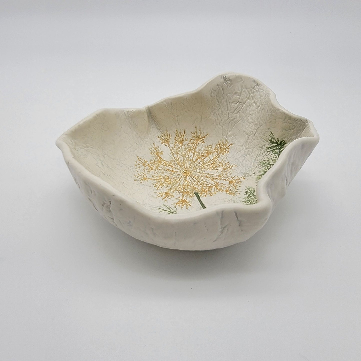 Queen Annes Lace Design By Ellyn Signed Art Pottery Bowl