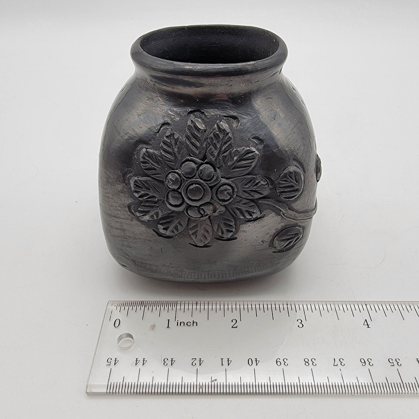 Vintage Dona Rosa SB Coyotepec Oaxacan Mexican Pottery Sunflower Vase