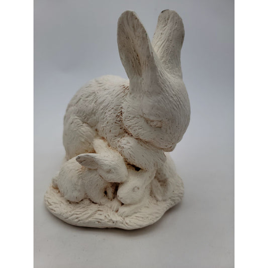 Hen-Feathers Mother & Baby Bunnies Outdoor Statue Garden Decor