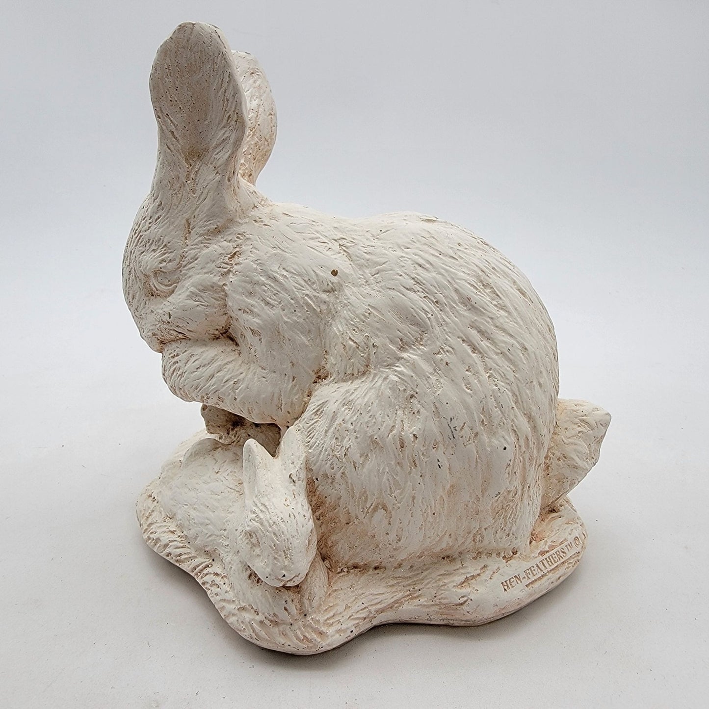 Hen-Feathers Mother & Baby Bunnies Outdoor Statue Garden Decor