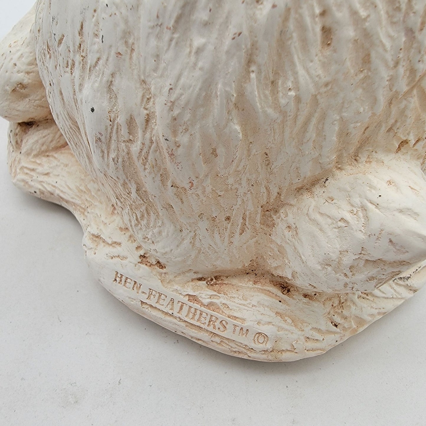 Hen-Feathers Mother & Baby Bunnies Outdoor Statue Garden Decor