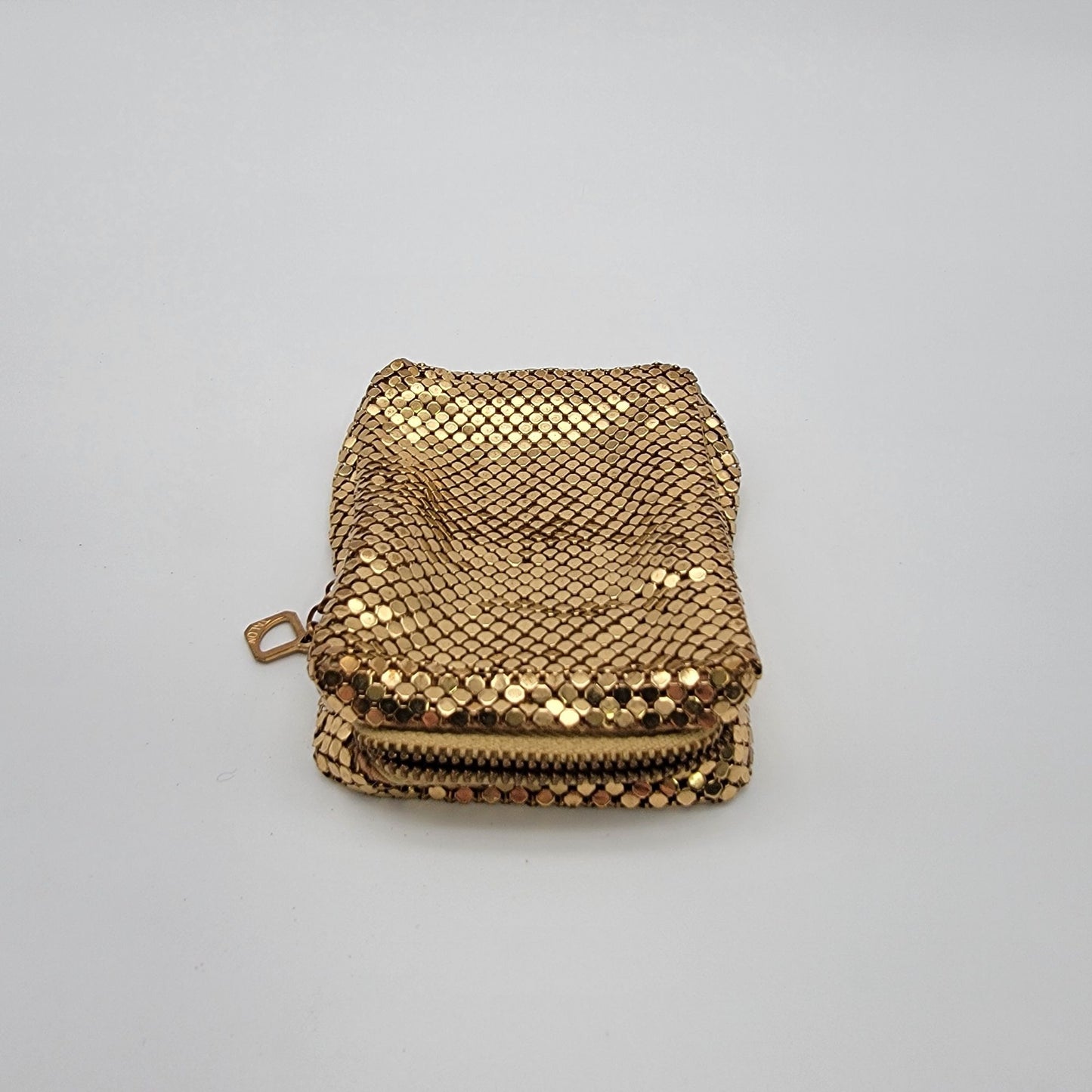 Vintage Gold Mesh Cigarette Case With Zipper Closure