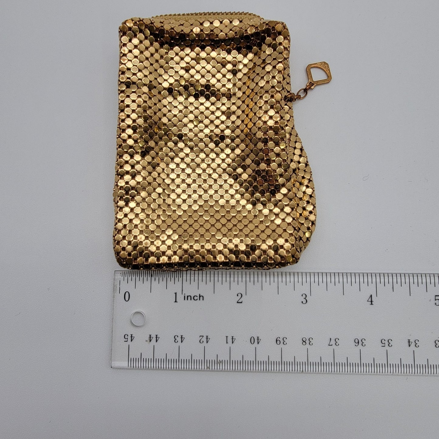 Vintage Gold Mesh Cigarette Case With Zipper Closure