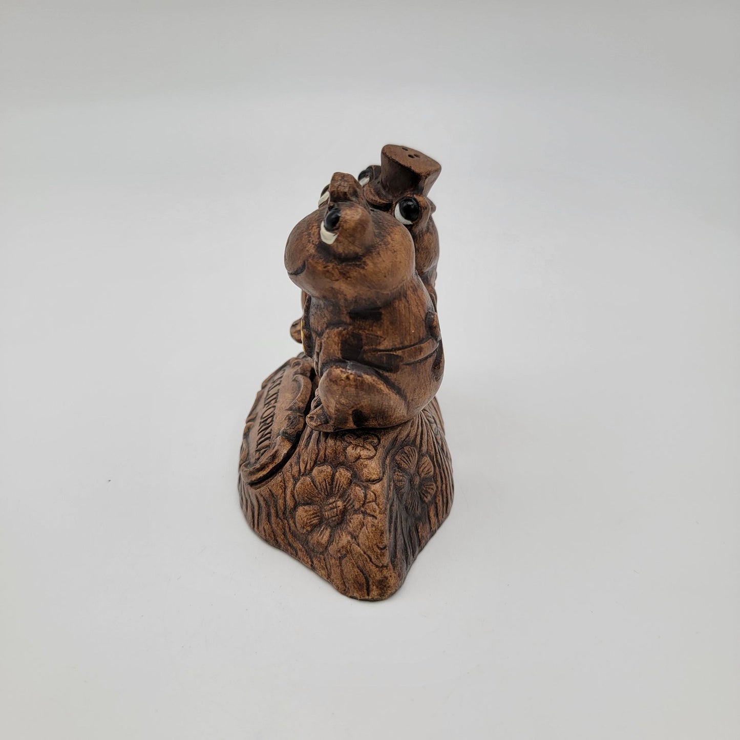 Vintage Treasure Craft Frog Couple Salt & Pepper Shakers