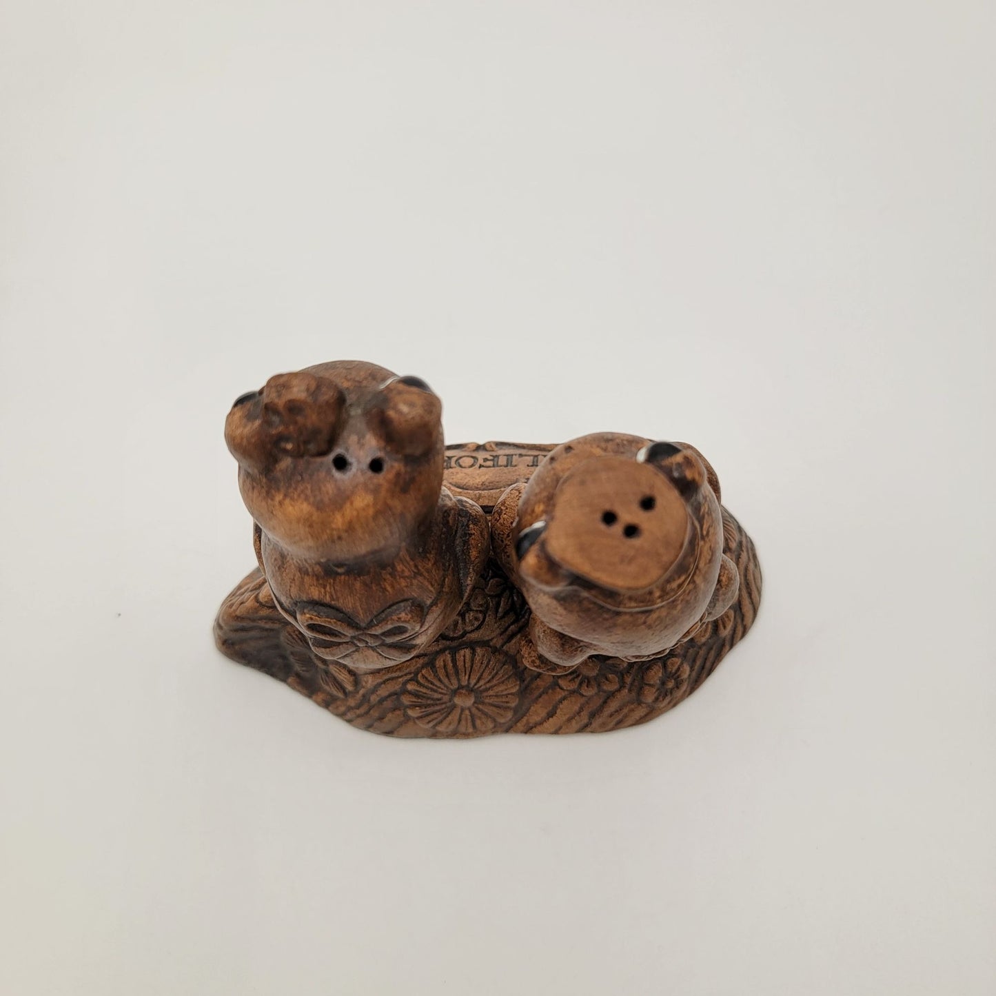 Vintage Treasure Craft Frog Couple Salt & Pepper Shakers