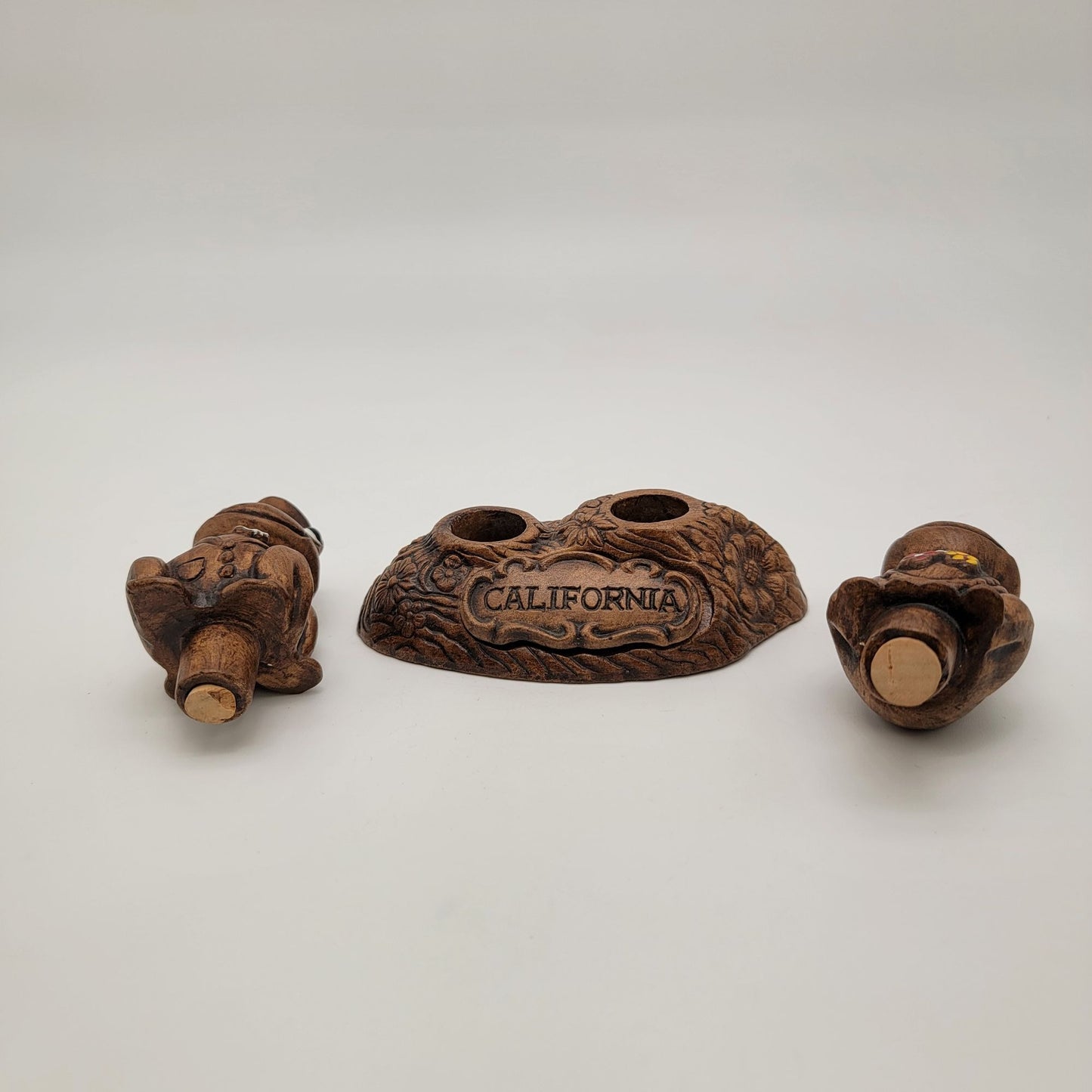 Vintage Treasure Craft Frog Couple Salt & Pepper Shakers