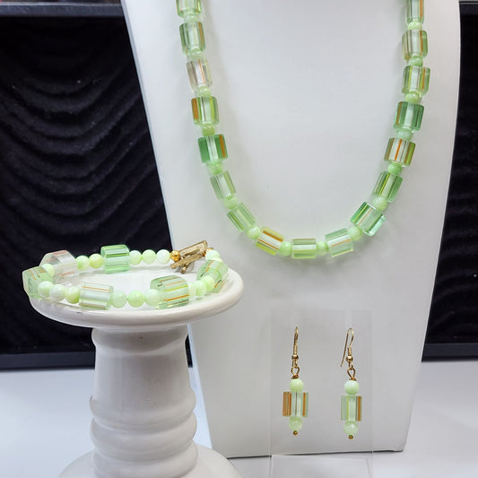 Artisan Green Tumble Tube Beaded Necklace Bracelet & Earrings Set