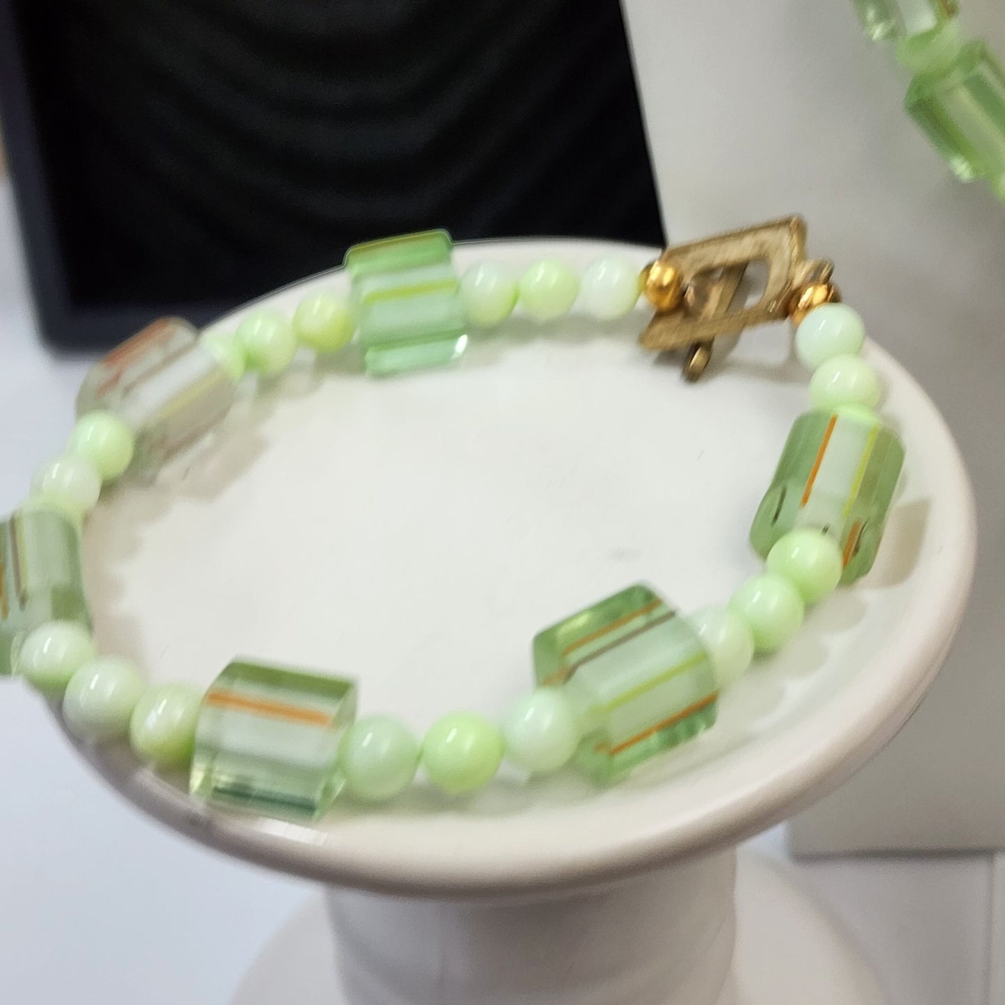 Artisan Green Tumble Tube Beaded Necklace Bracelet & Earrings Set