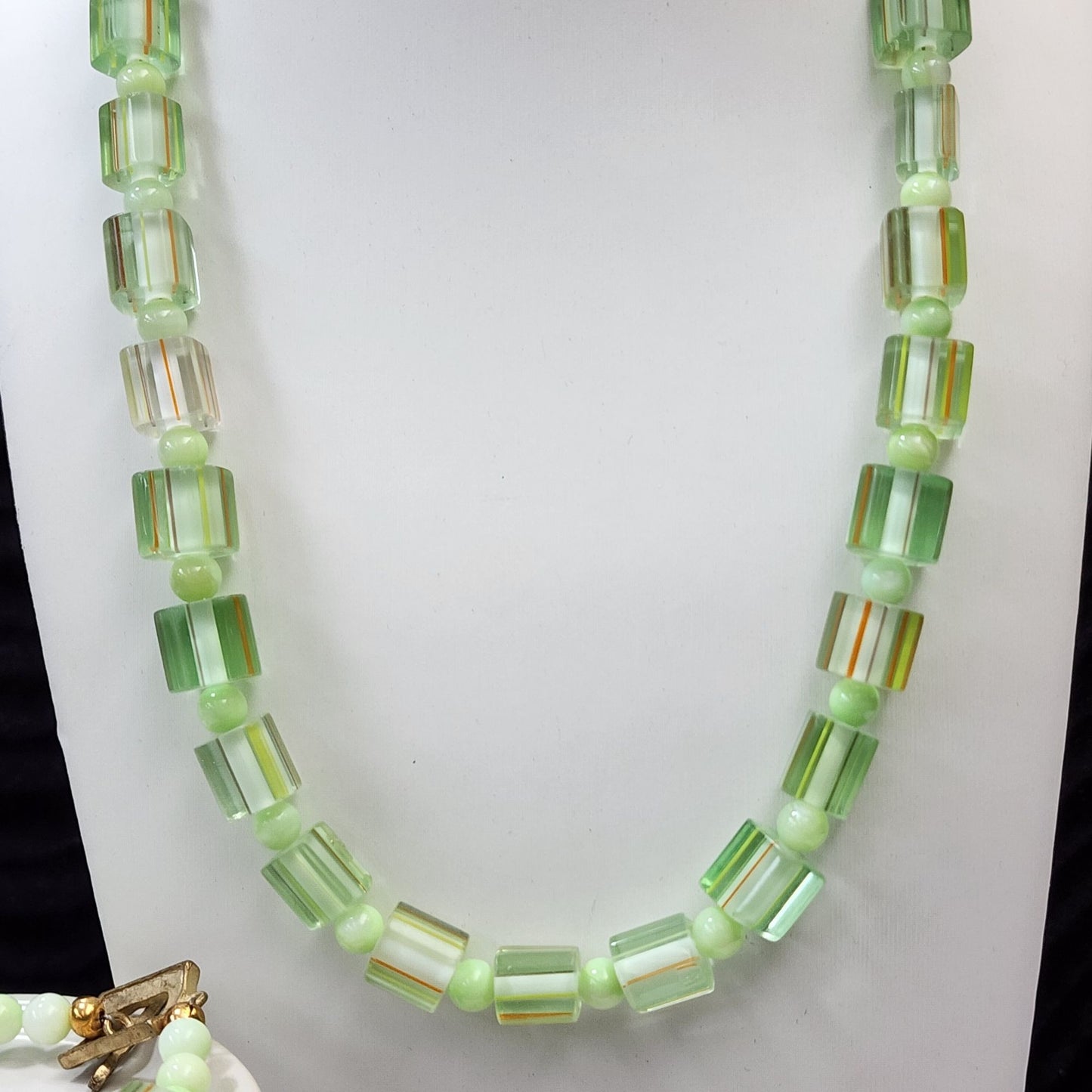 Artisan Green Tumble Tube Beaded Necklace Bracelet & Earrings Set