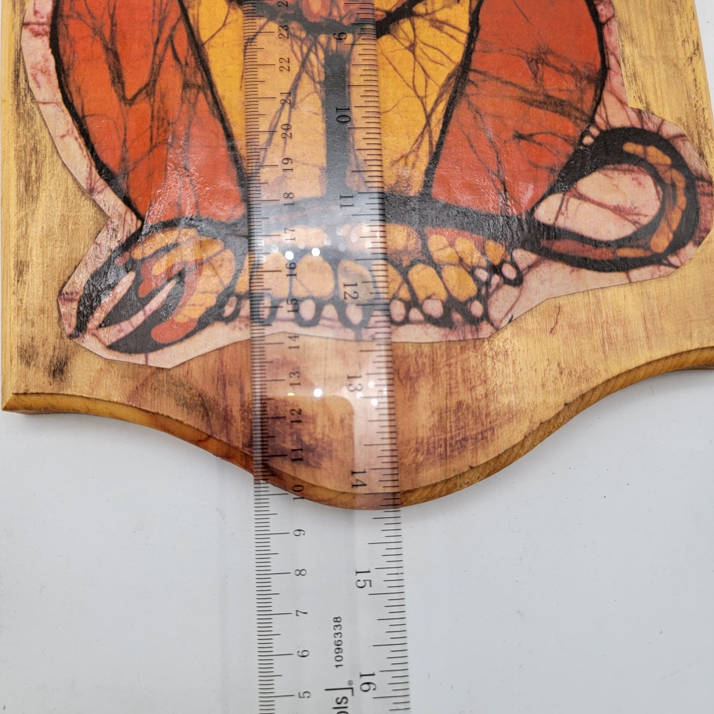 1970s Vintage Lion Decoupage Print On Wood Plaque