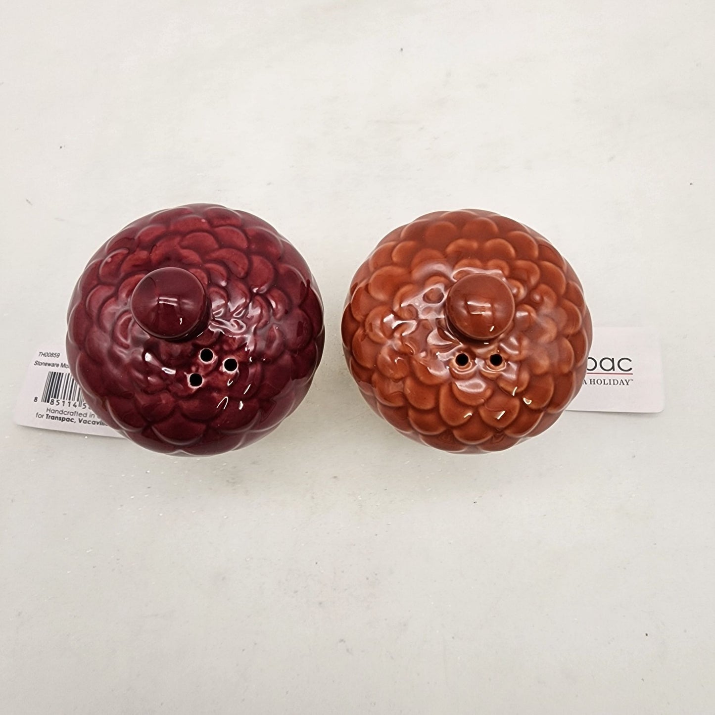 Acorn Salt & Pepper Shaker Set  - NEW