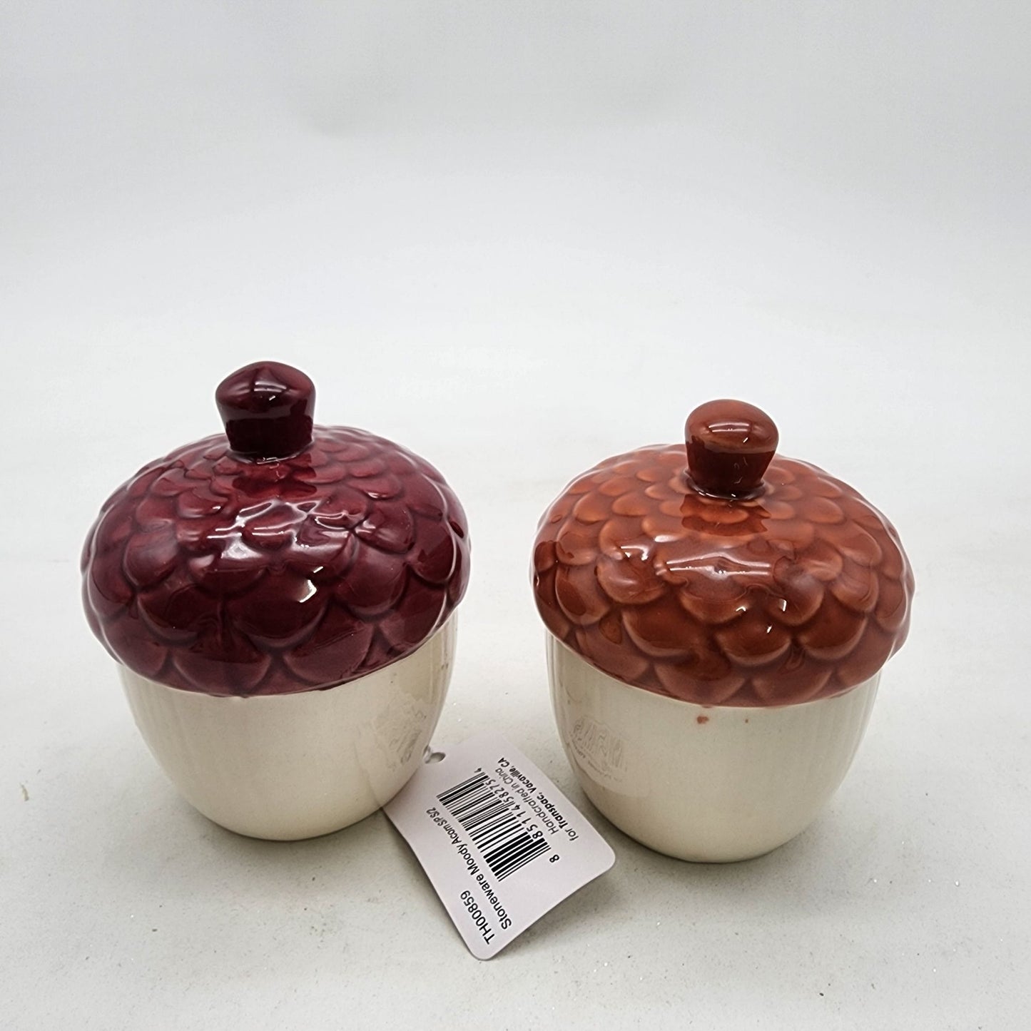 Acorn Salt & Pepper Shaker Set  - NEW