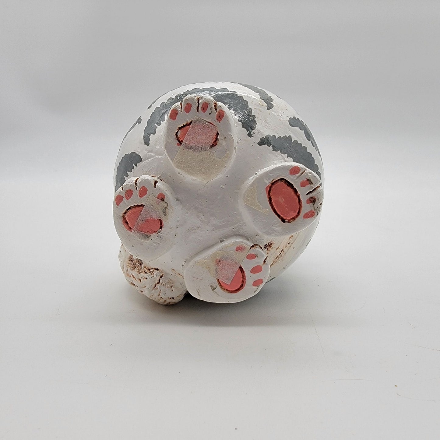 1998 Vicki Thomas Cat Figurine With Heart