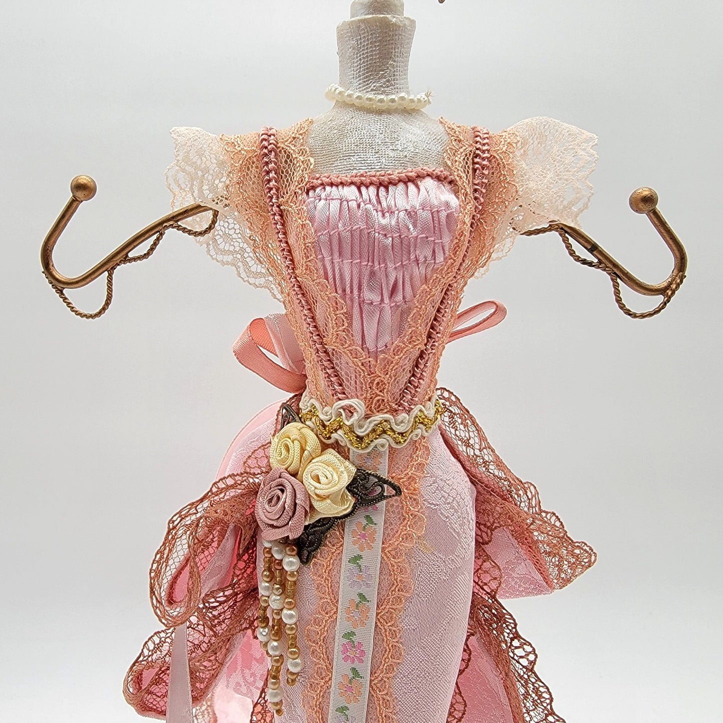 Victorian-style Dress Form Mannequin Jewelry Holder