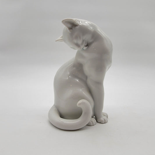 Vintage Augarten Wien Vienna Porcelain White Cat Figurine
