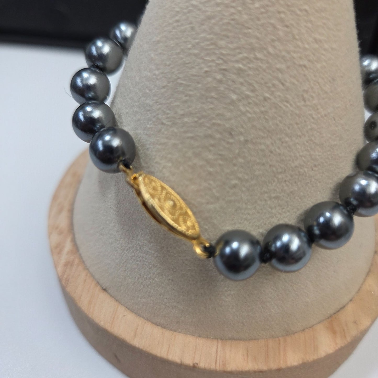 Vintage Black Peacock Pearl Bracelet