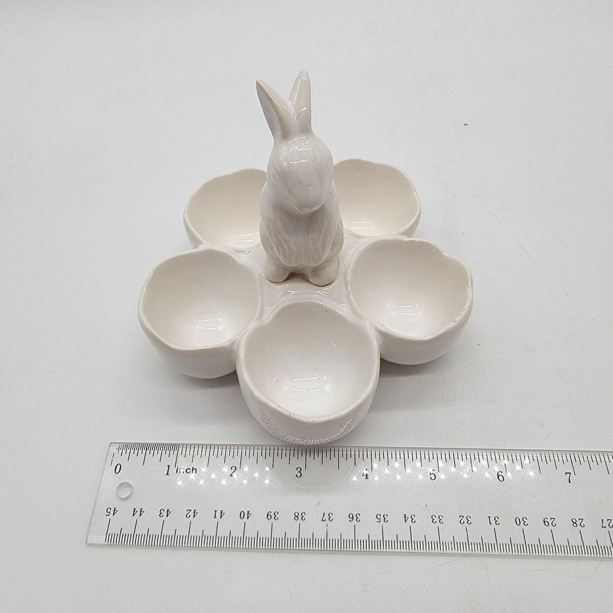 Vintage White Bunny Rabbit 5-Cup Egg Holder