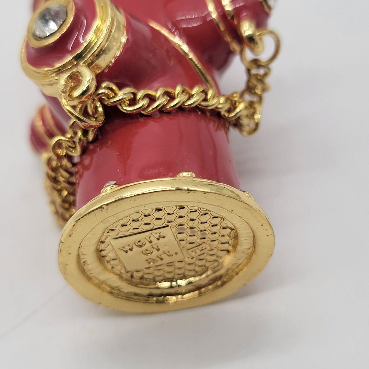 Objet d'art Dog's Best Friend Fire Hydrant Trinket Box No. 129