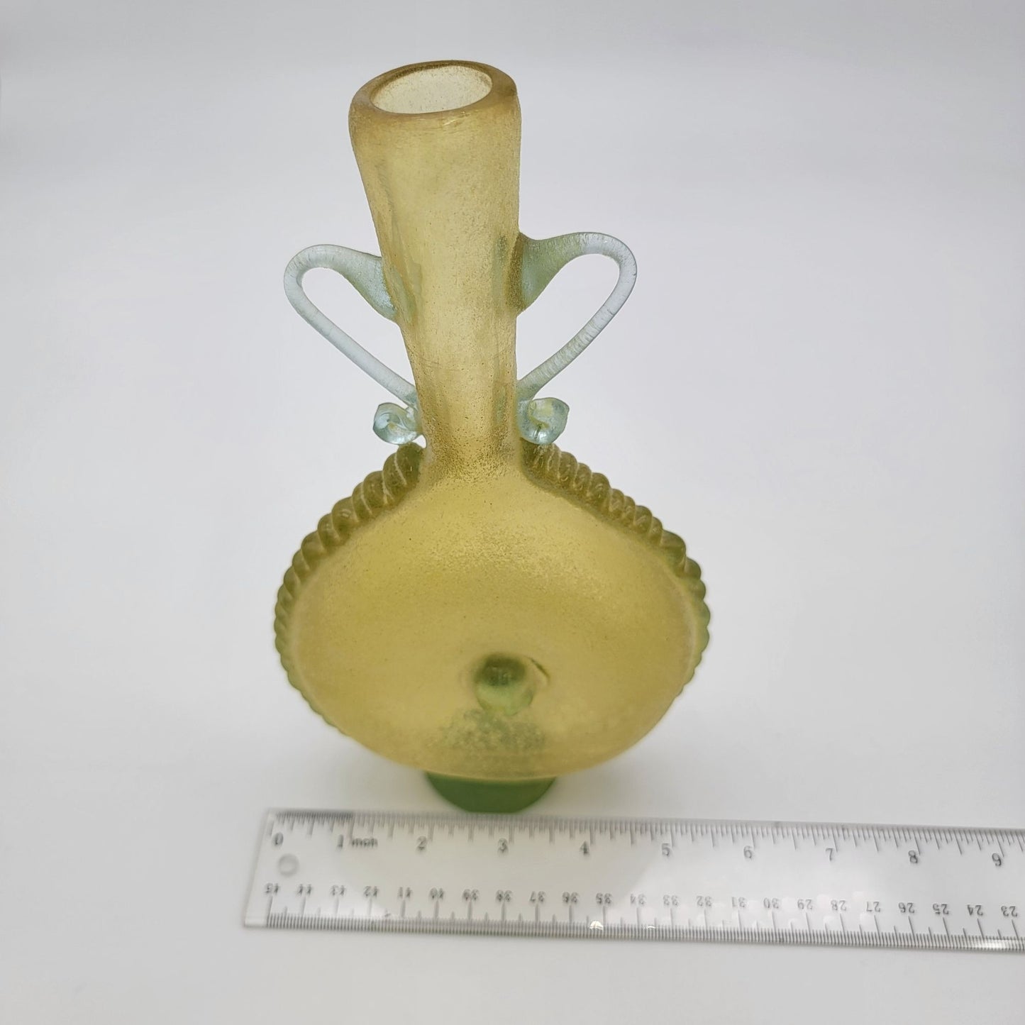 Vintage Venetian Scavo Art Glass Amphora Vase