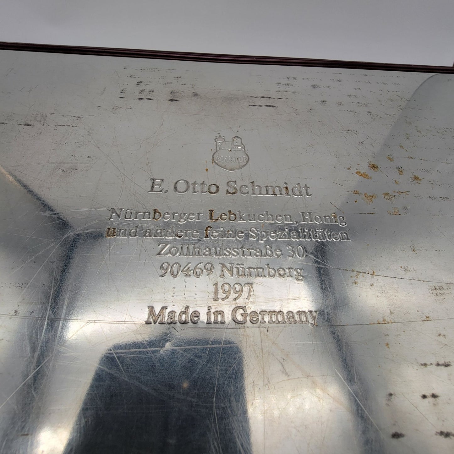 1997 Otto Schmidt Nuremberg German Gingerbread Tin Box Richard Wagner Opera Scene