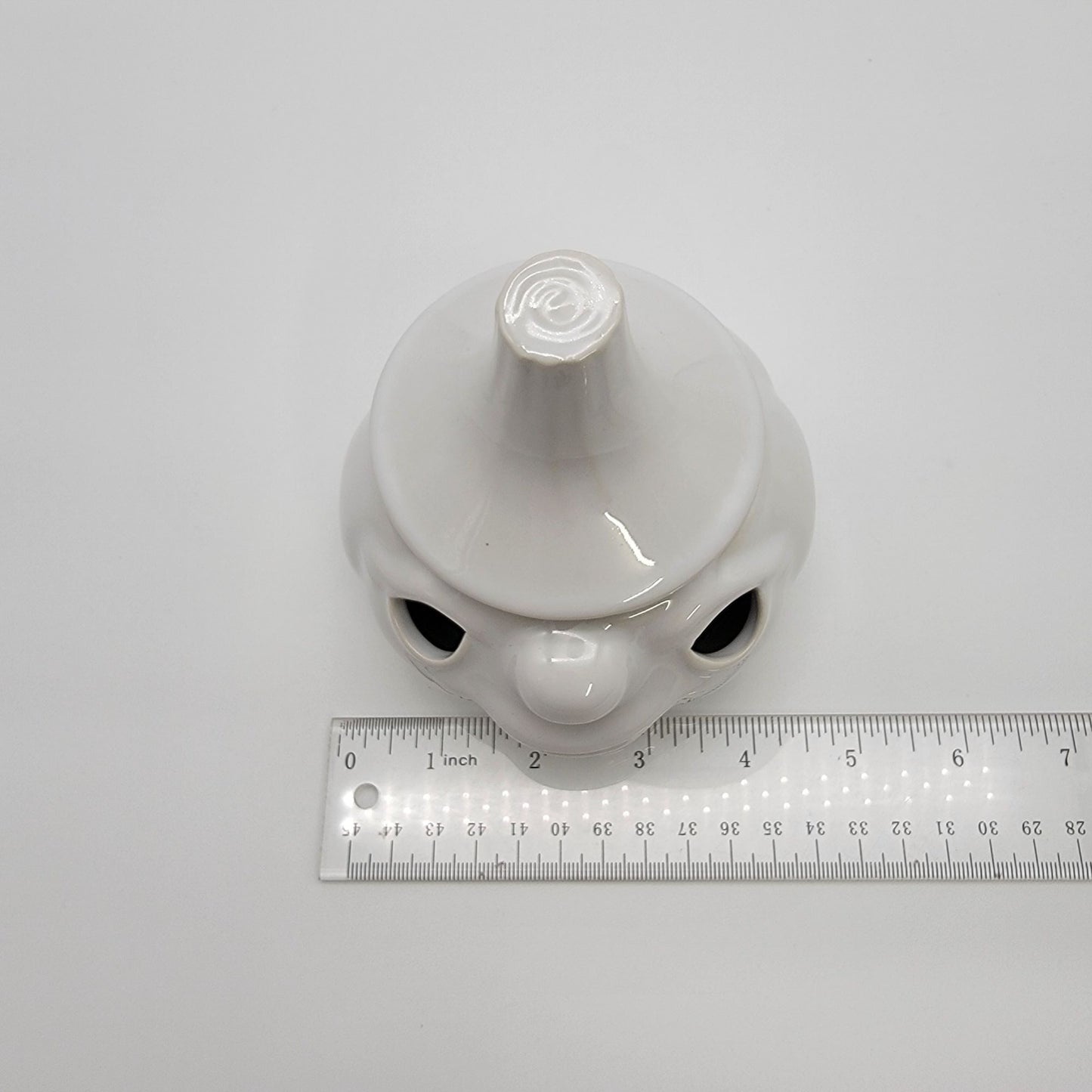 Anthropomorphic Face White Garlic Bulb Keeper Jar W/Lid