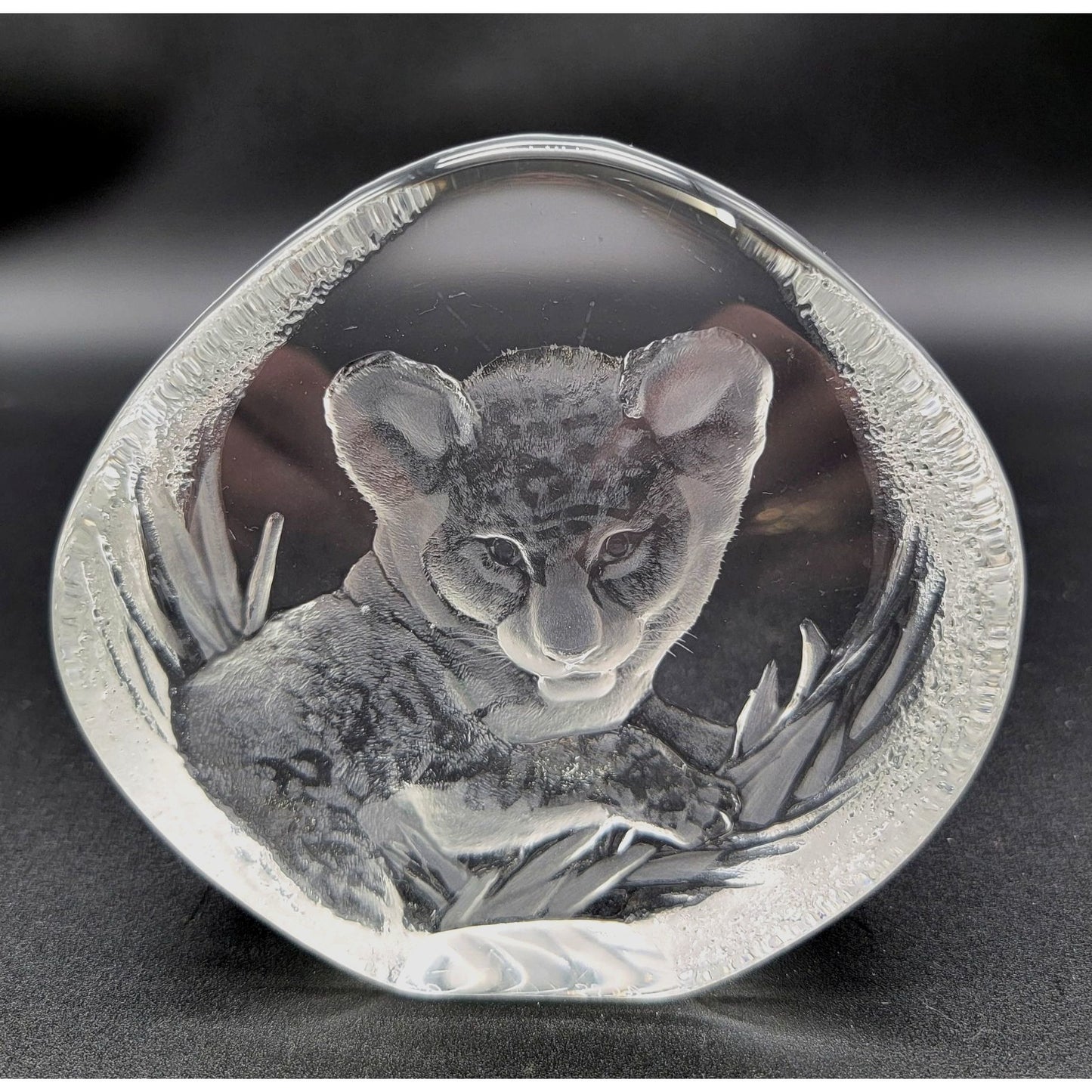 Mats Jonasson Crystal Leopard Cub Paperweight Signed M Jonasson Sweden