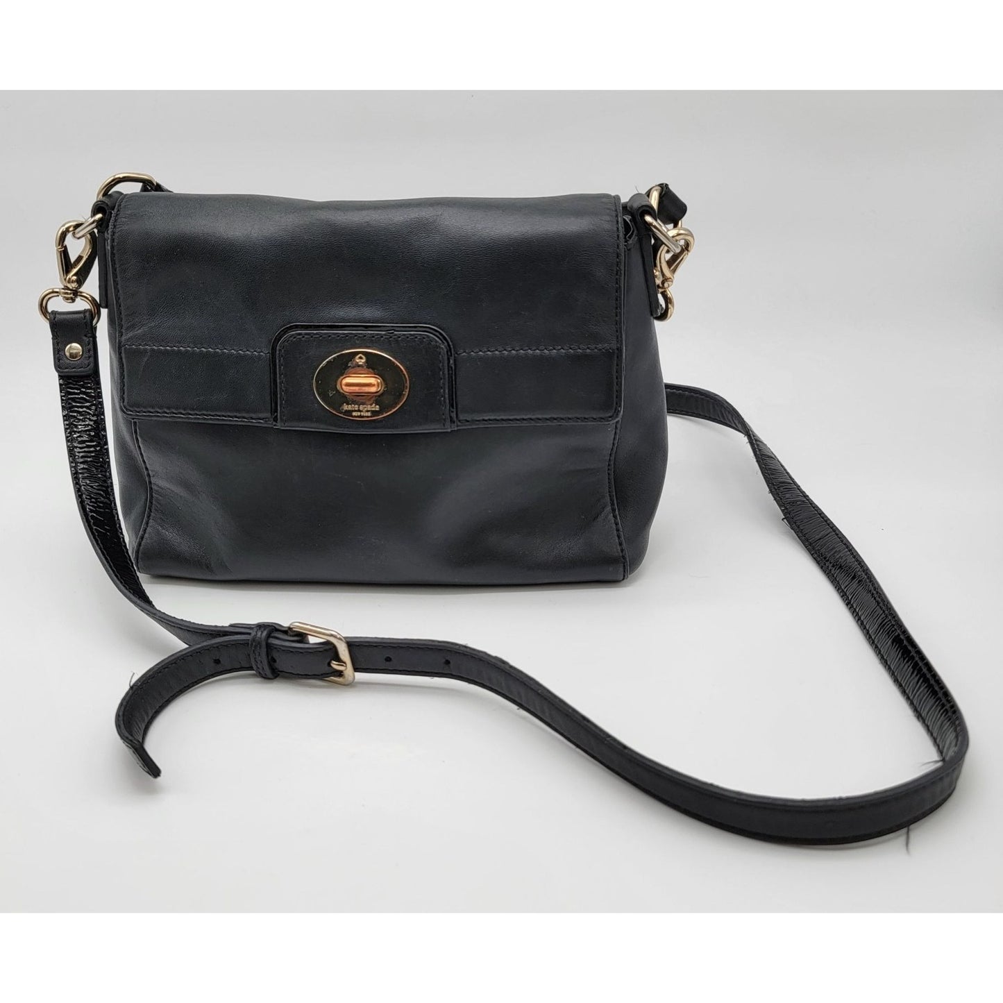 Kate Spade Black Leather Twist Lock Handbag With Crossbody Strap