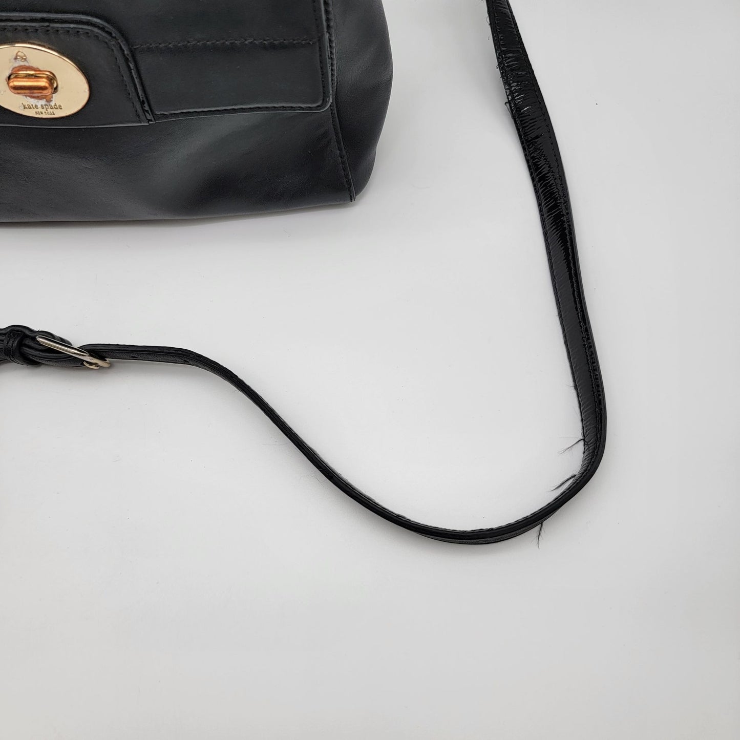Kate Spade Black Leather Twist Lock Handbag With Crossbody Strap