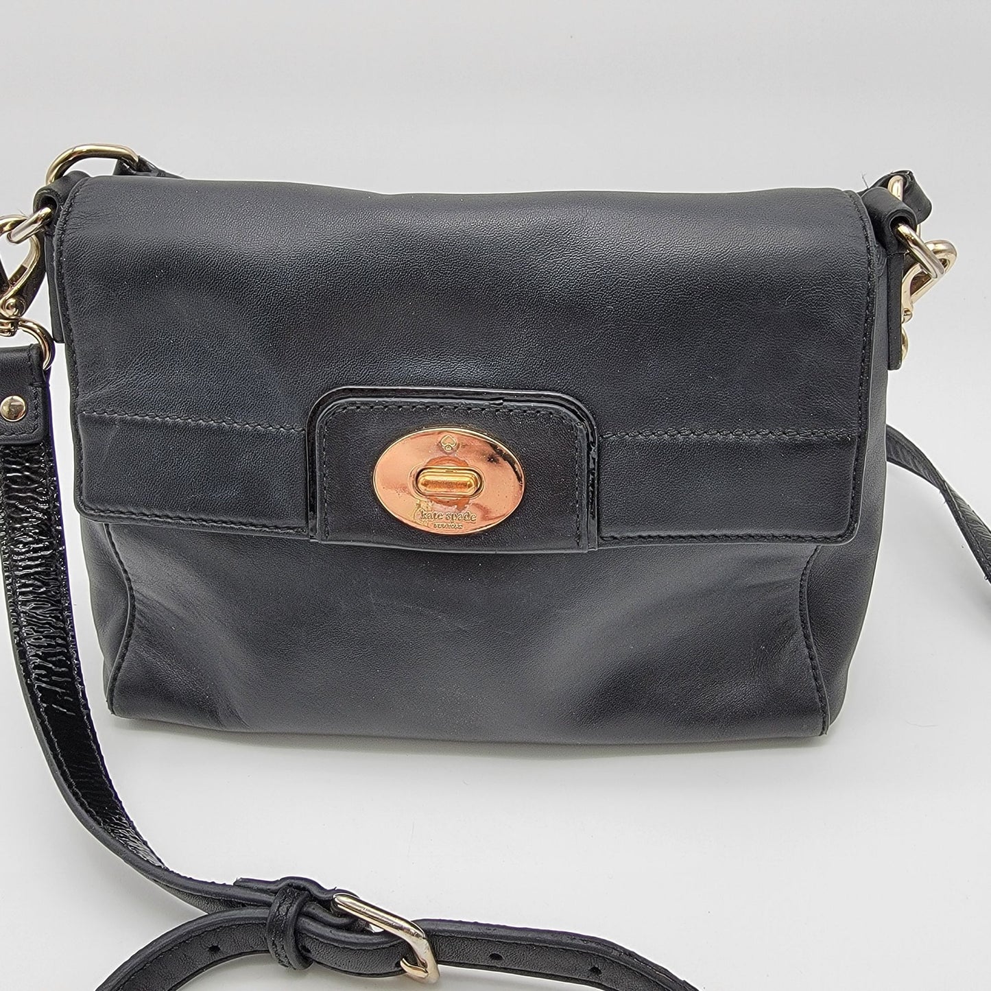 Kate Spade Black Leather Twist Lock Handbag With Crossbody Strap