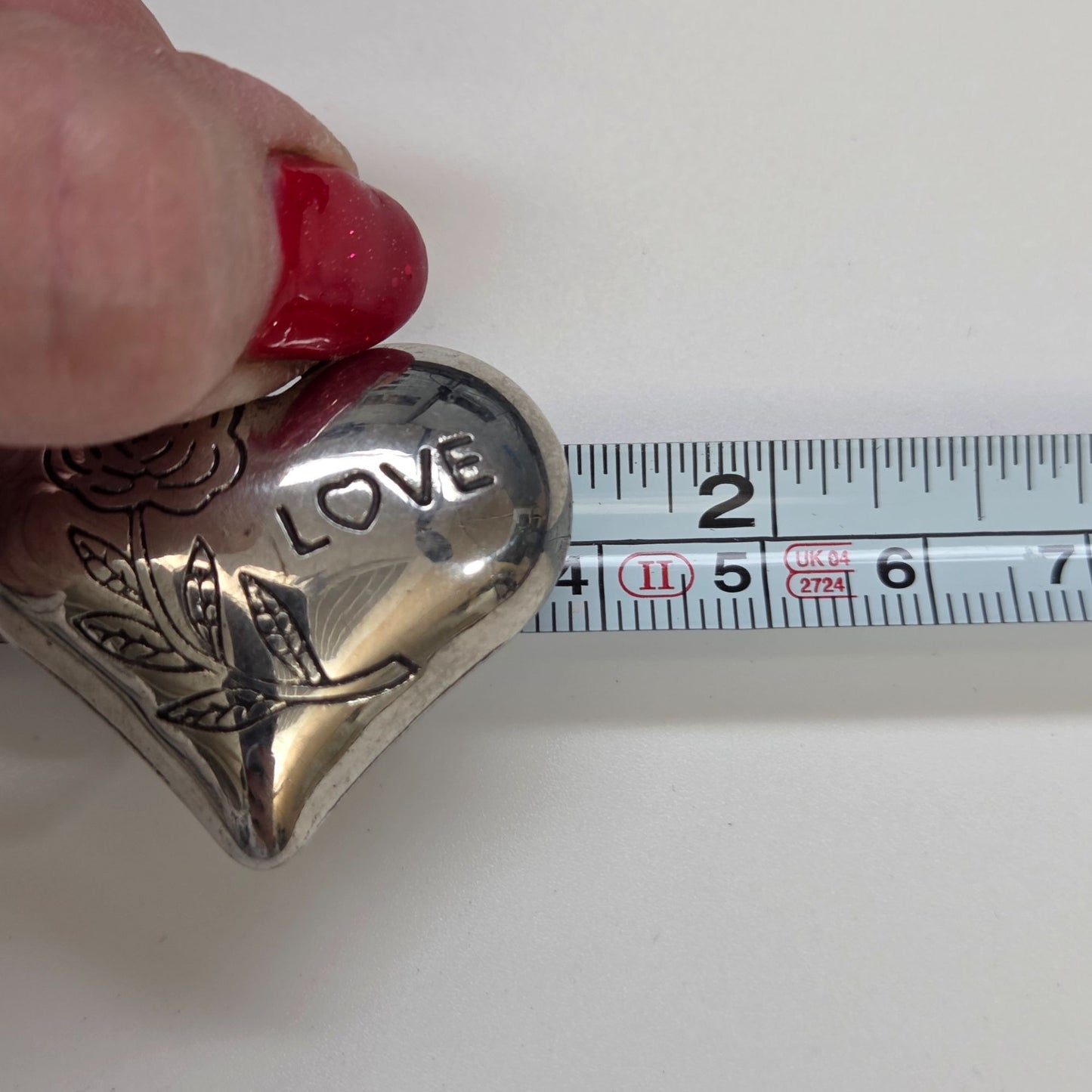 Vintage Love Puffy Heart Pendant Rose & Leaf Engraving