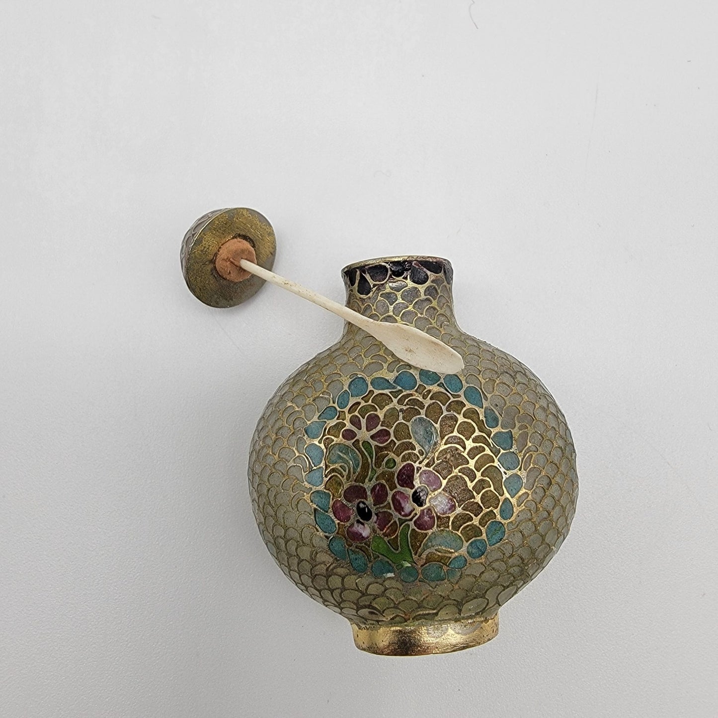 Plique A Jour Cloisonne Glass Snuff Bottle