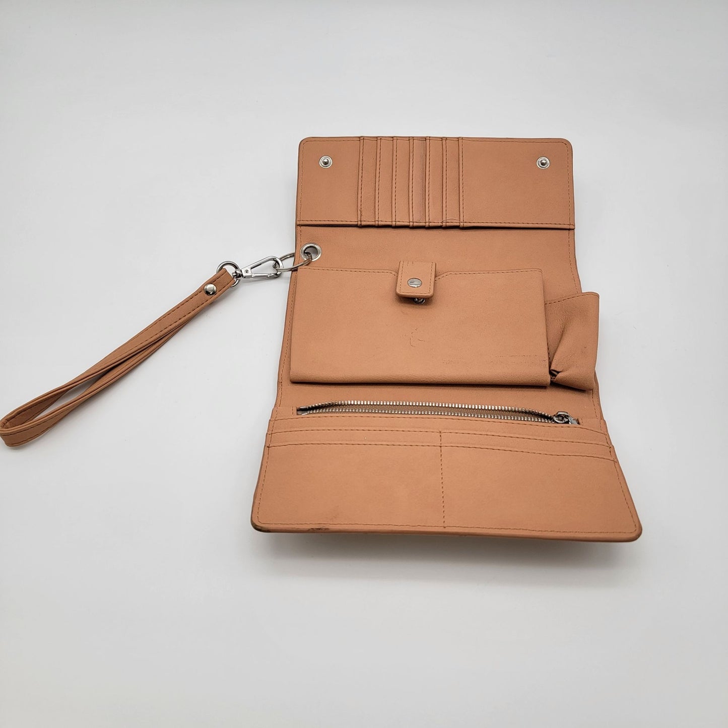 Cork Tri-Fold Organizer Wallet Wristlet