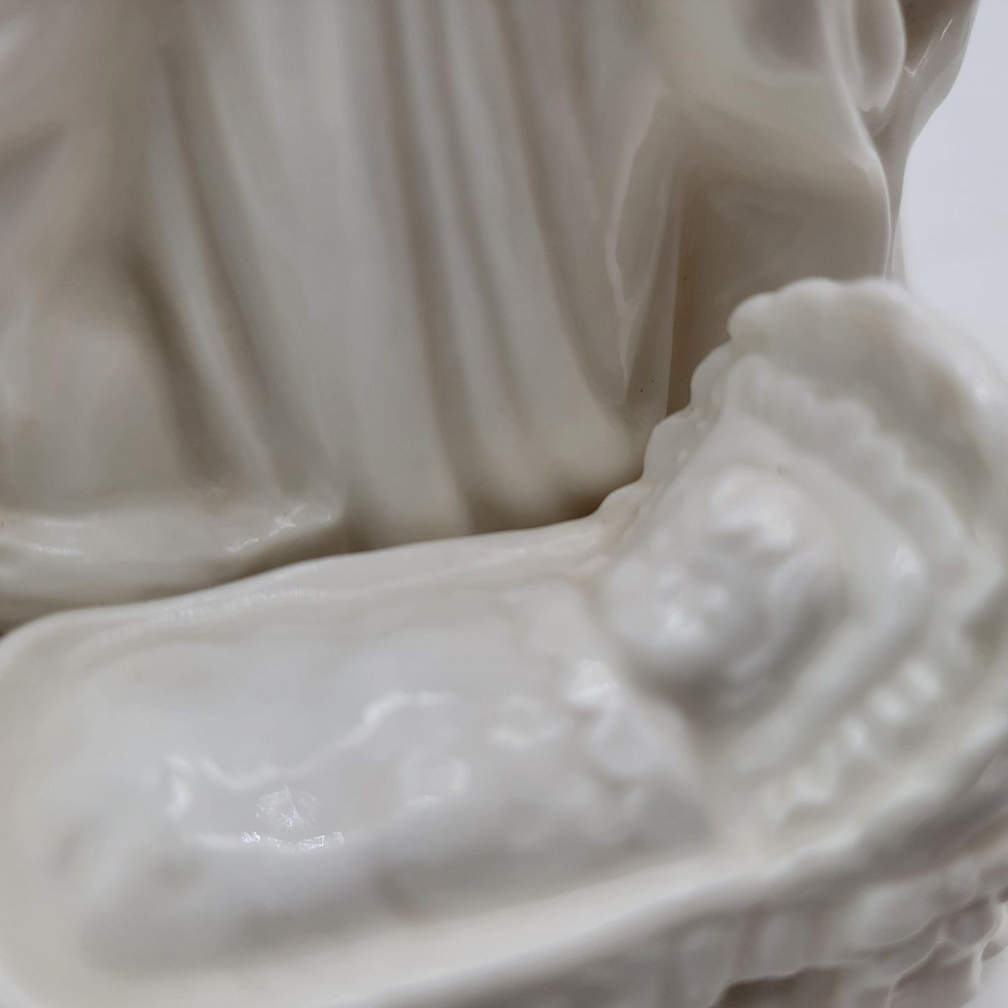 Lefton Porcelain Guardian Angel & Baby Jesus Figurine Nightlight