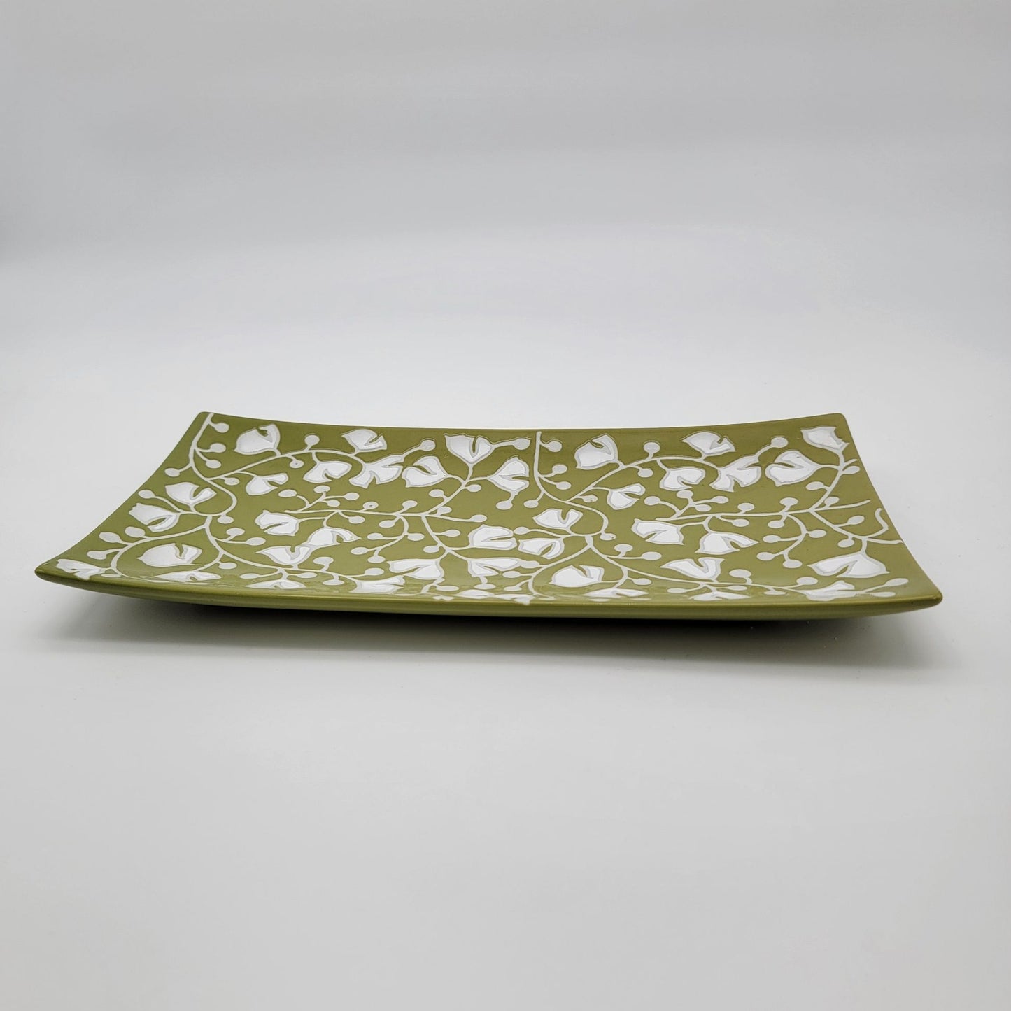 Crate & Barrel Akemi Green & White Floral Rectangular Tray