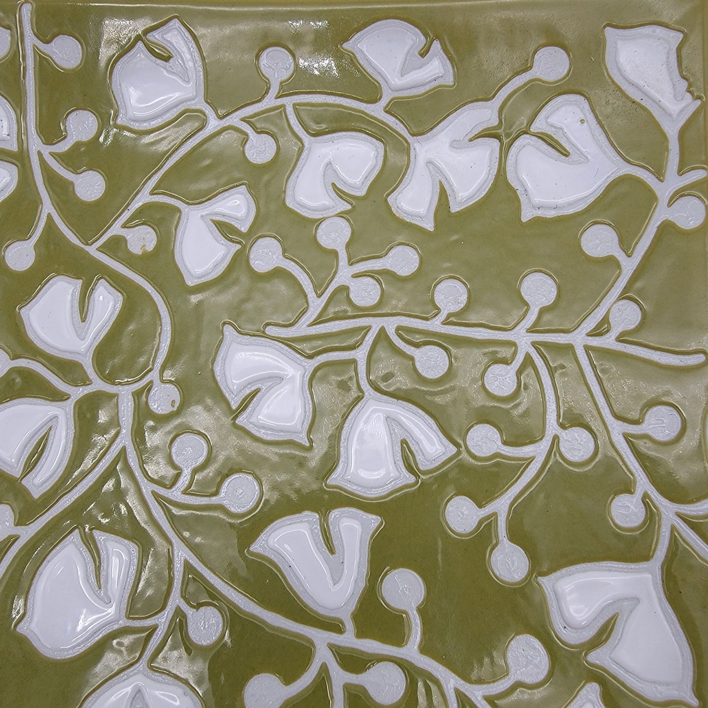 Crate & Barrel Akemi Green & White Floral Rectangular Tray