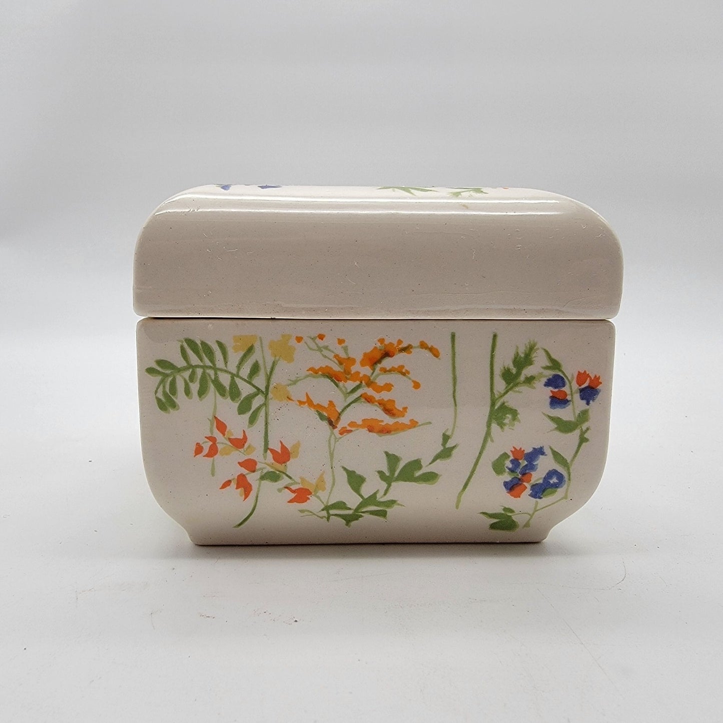 Vintage Elizabeth Arden Porcelain Floral Trinket Box